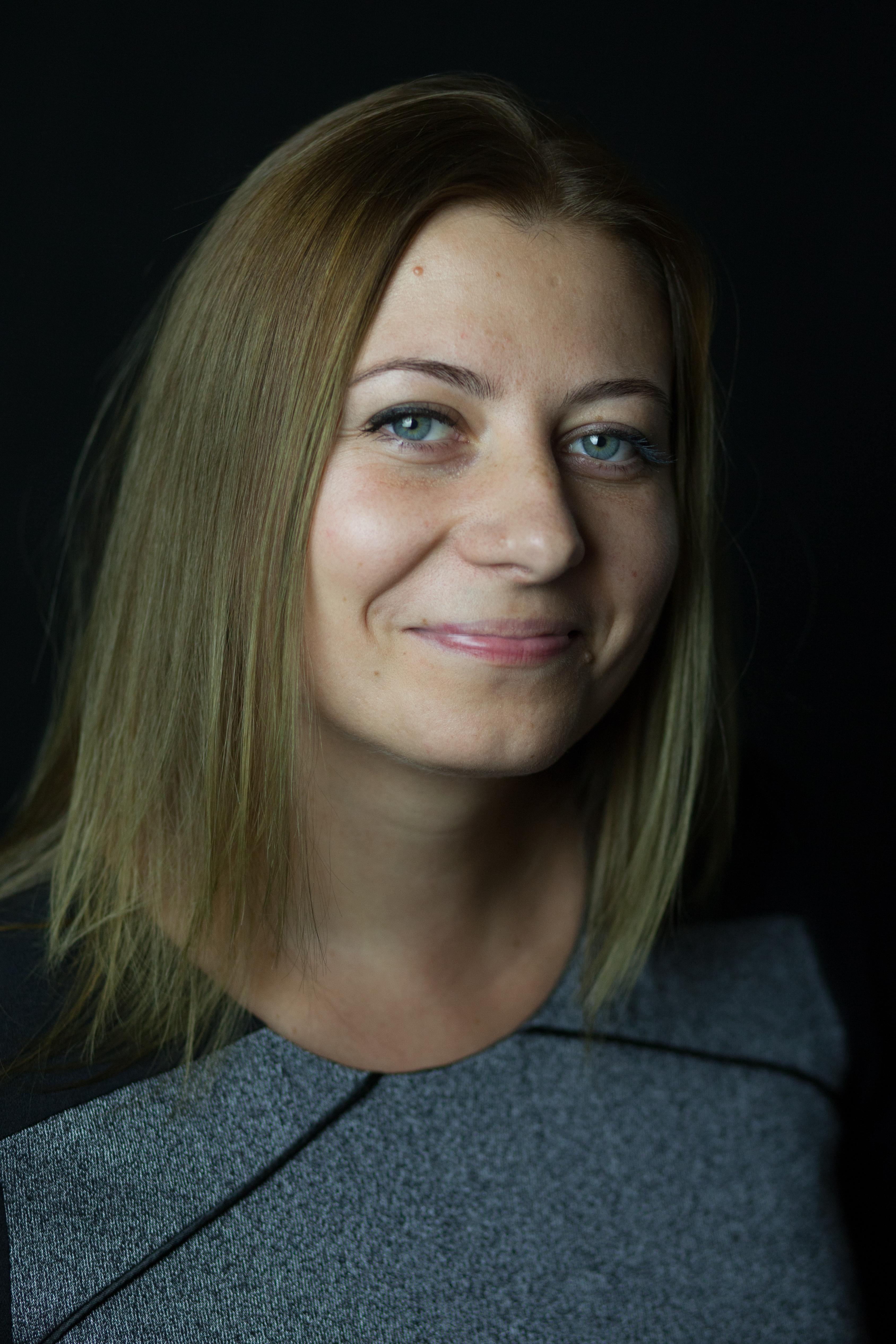 Adina Escu, Clinical Psychologyst and Psychotherapist